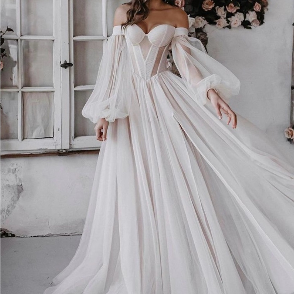 Ivory Tulle Wedding Dress
